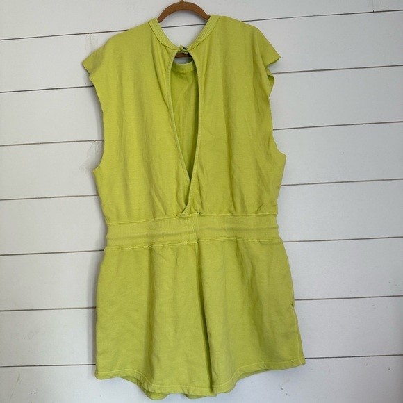 Nwot Free People FP Movement Throw and Go Shortsie - Picture 8 of 10